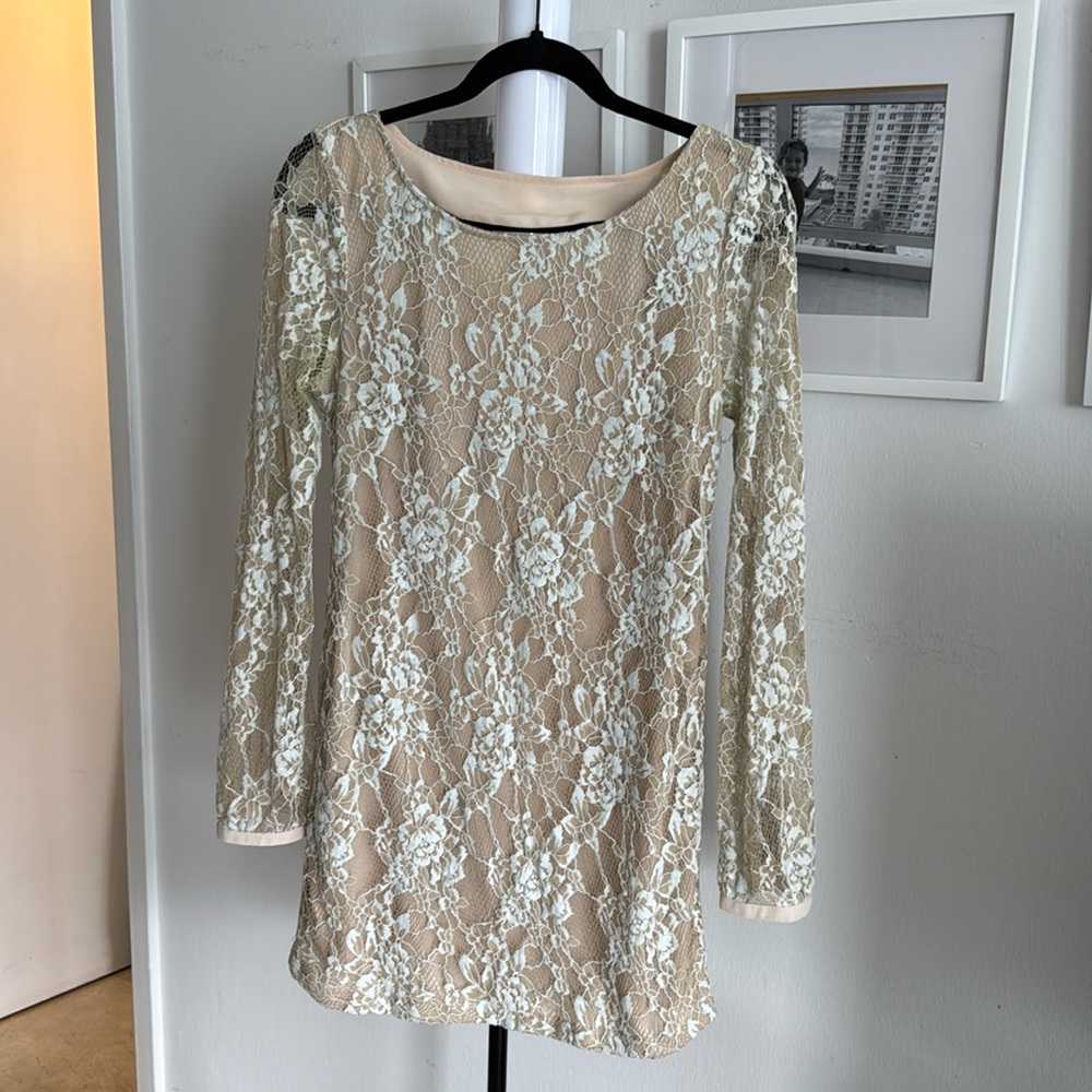 Lace mini Dress size M